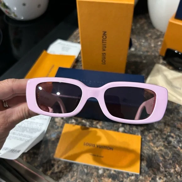 Authentic Louis Vuitton X TM MULTIGRAM Sunglasses NIB pink & black!! Bundle 2025 LV x TM Multigram Cat Eye Sunglasses S00 - Women  main image 2